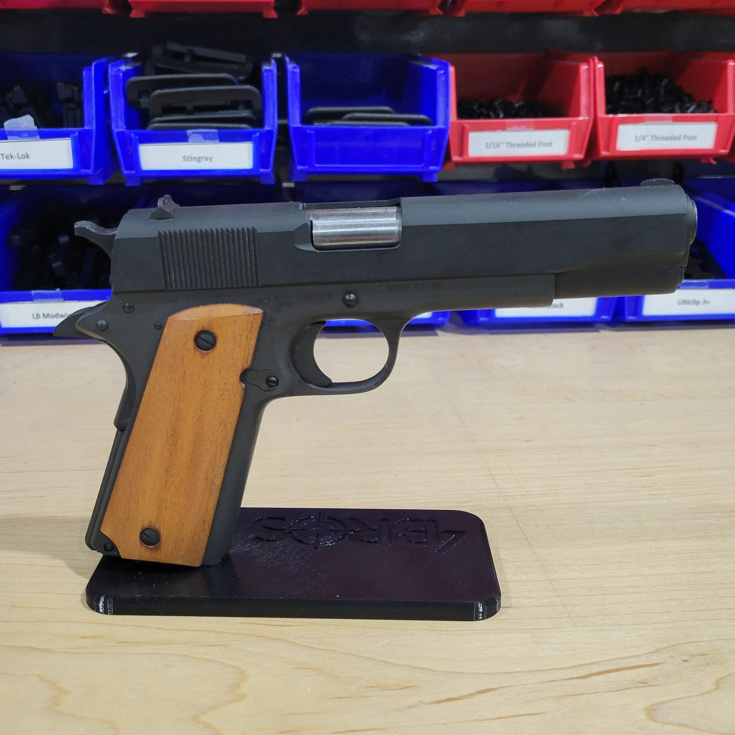 4Bros 1911 Pistol Stand - Image 4