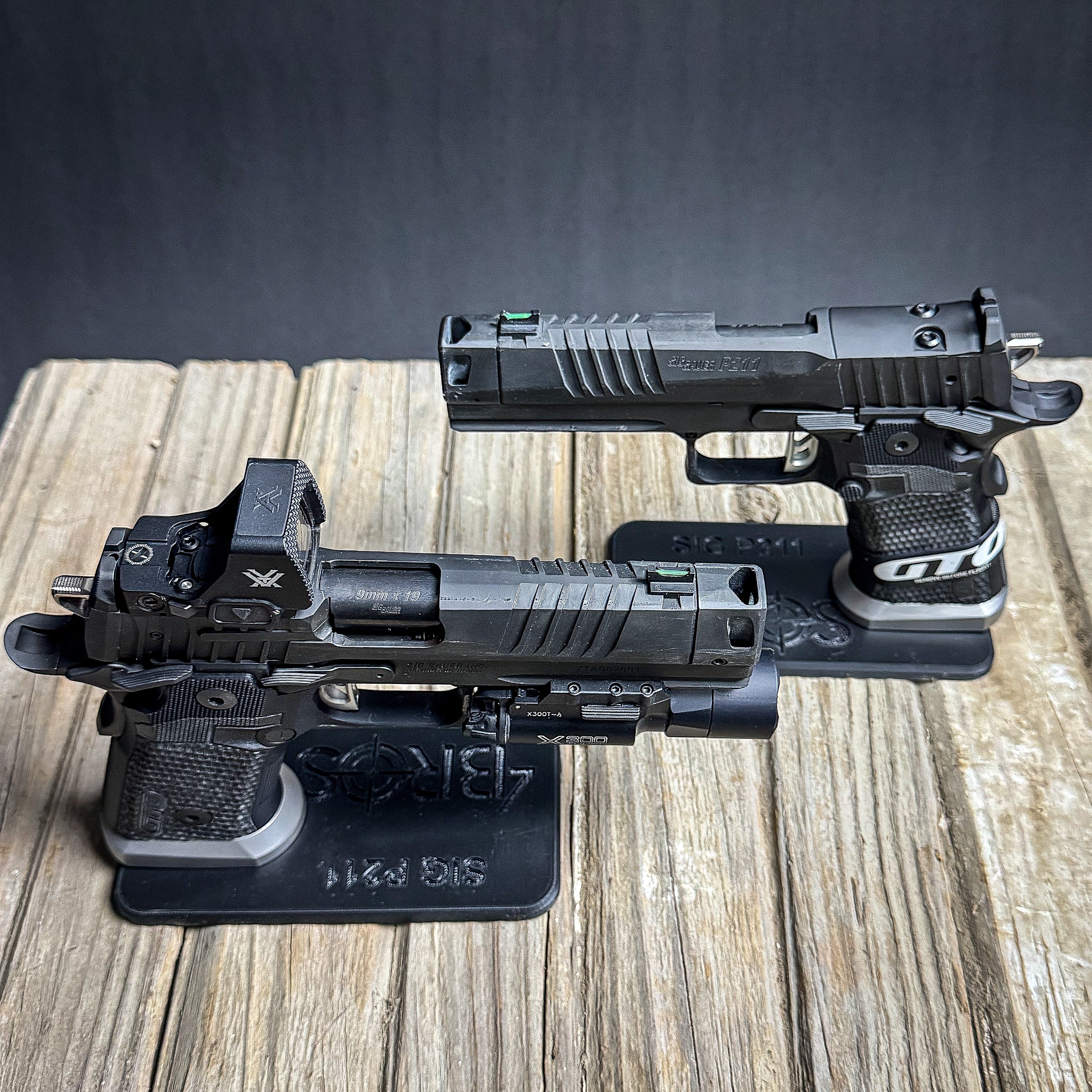 4Bros Sig Sauer P211 Pistol Stand - Image 9