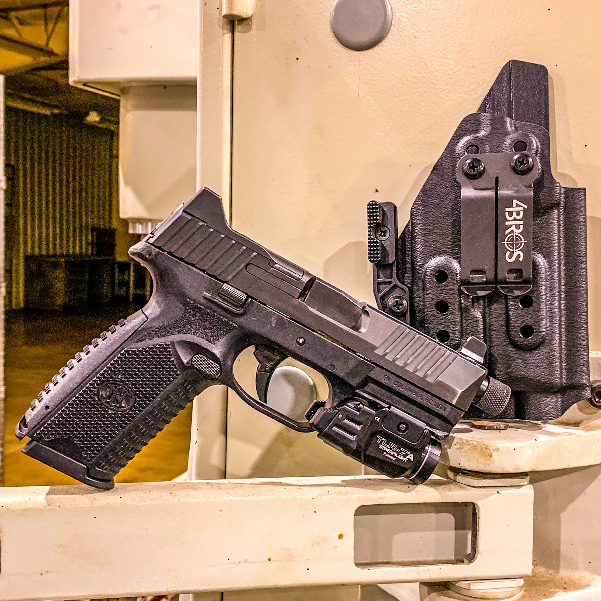 FN 509 Tactical with TLR-7 X/A IWB Holster - Image 11