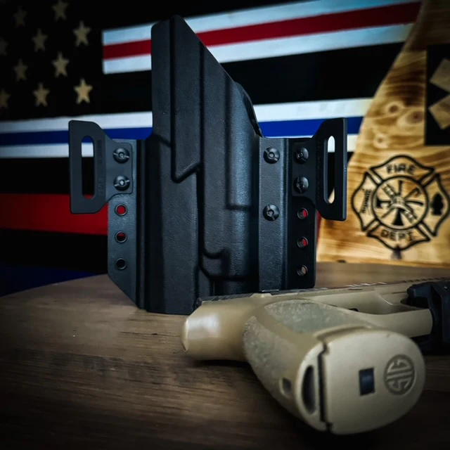 Sig Sauer P320 with TLR-1 HL Pancake Holster - Image 15