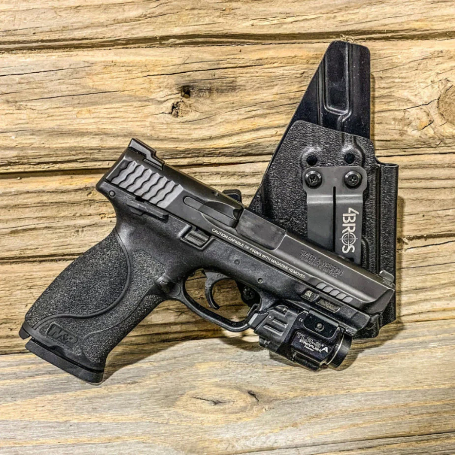 Smith & Wesson M&P M2.0 4.25" & TLR-8A IWB Holster - Image 13
